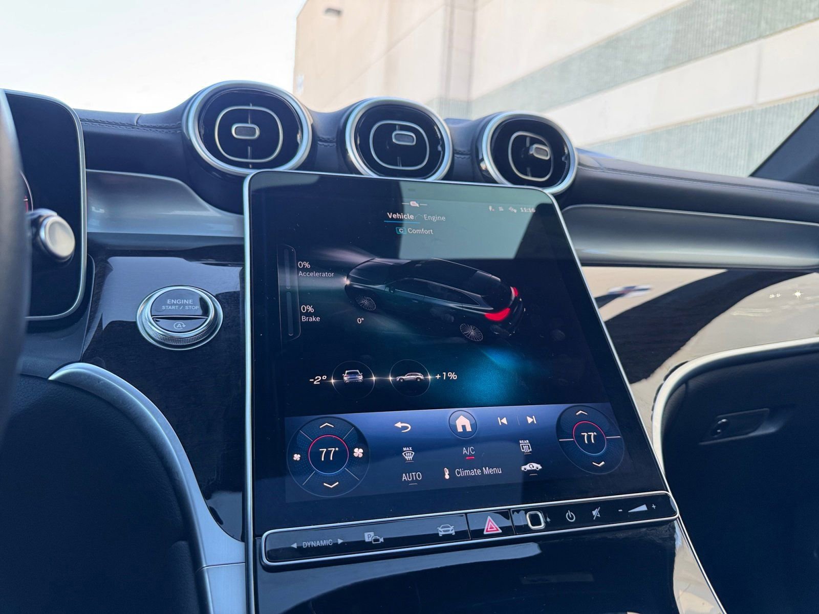 Used 2025 Mercedes-Benz GLC 300 GLC 300 image 28