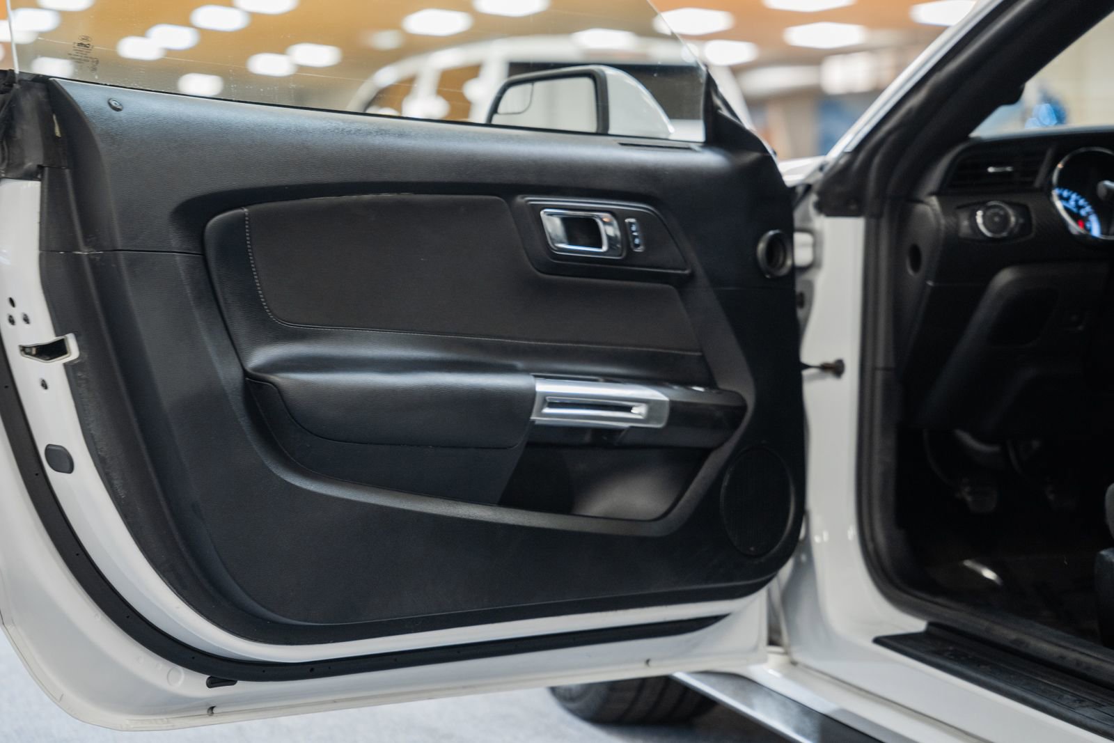 Certified 2017 Ford Mustang Coupe image 38