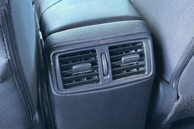 Used 2019 Nissan Rogue SV w/ Premium Package image 33