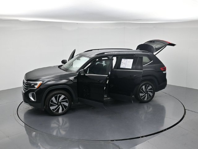 Used 2025 Volkswagen Atlas SE FWD image 50