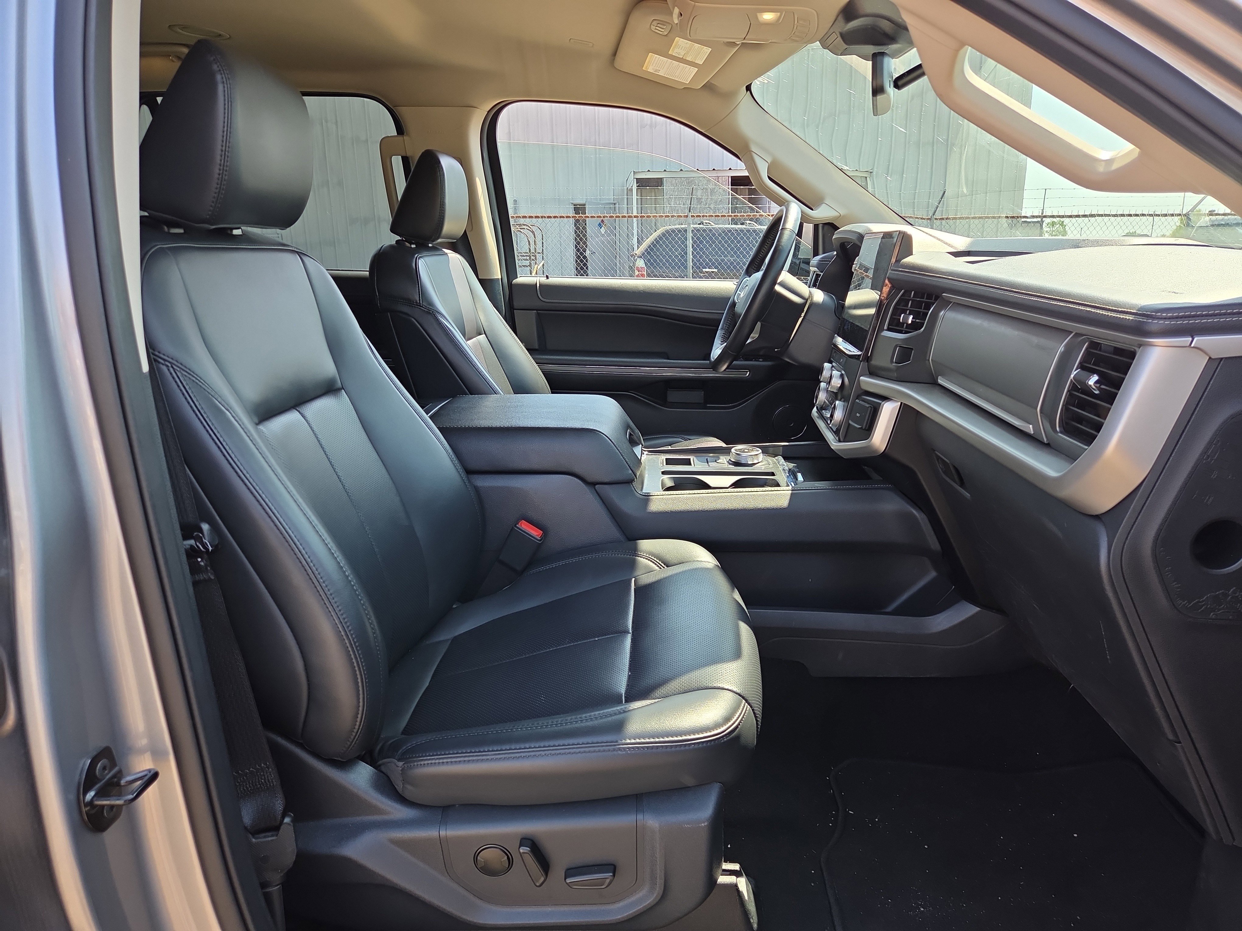 Certified 2024 Ford Expedition XLT RWD image 17