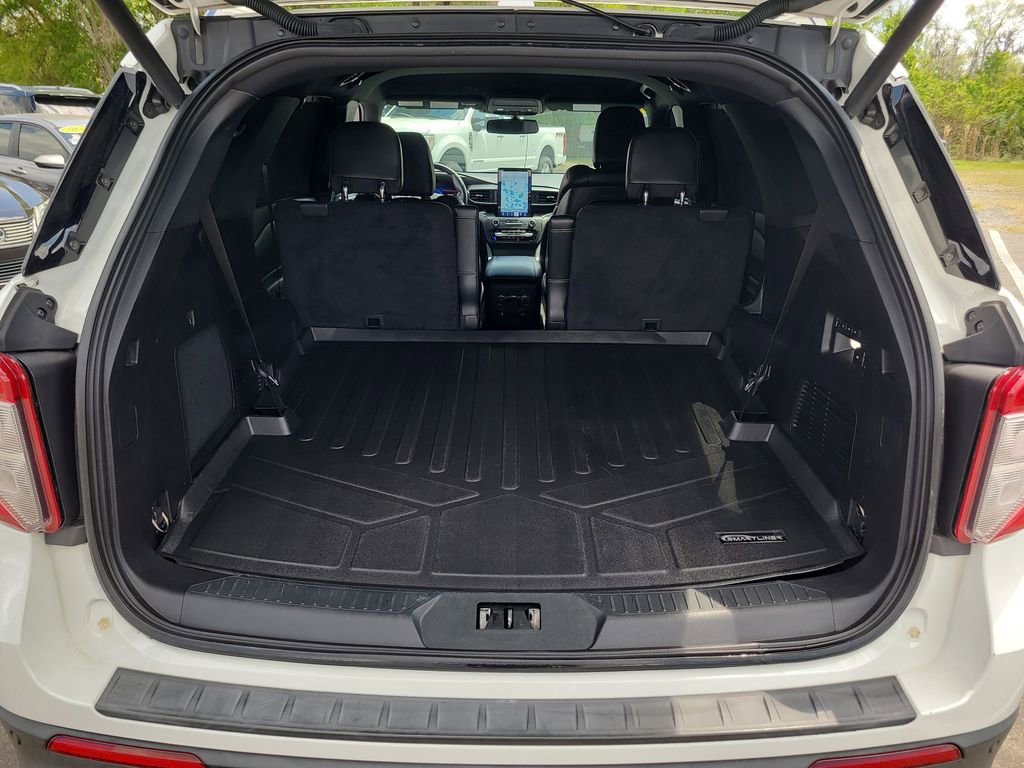 Certified 2020 Ford Explorer ST w/ Premium Technology Package image 7