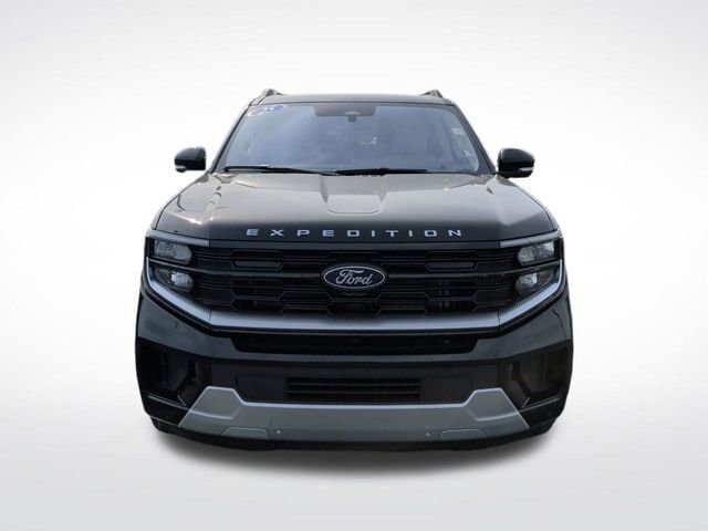 Certified 2025 Ford Expedition Platinum w/ Driver's Package AWD/4WD image 11