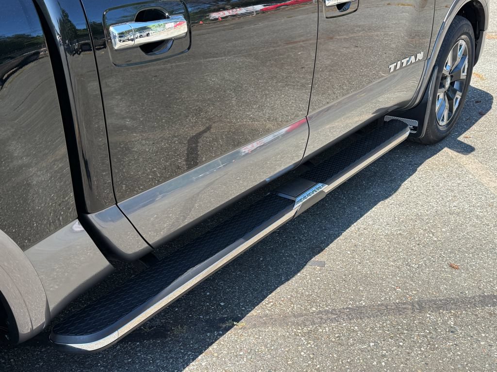 Used 2021 Nissan Titan Platinum Reserve w/ Moonroof Package RWD image 42