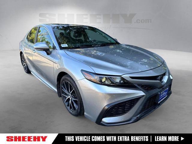 Used 2022 Toyota Camry SE w/ Cold Weather Package FWD image 1