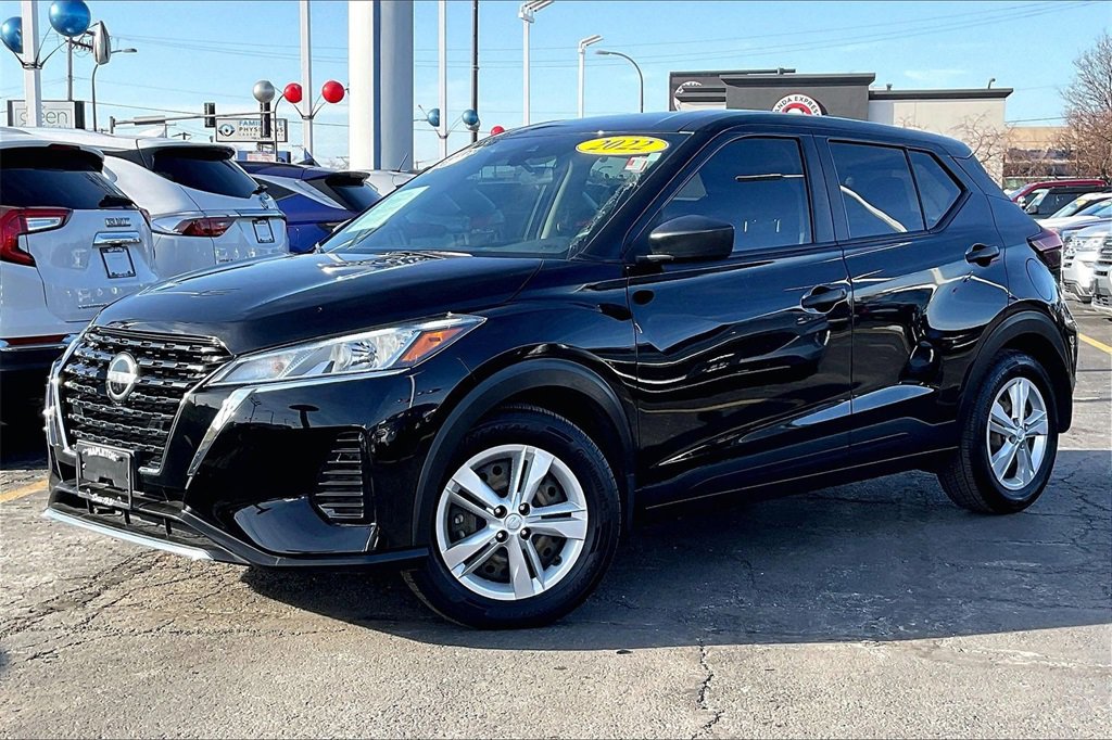 Used 2022 Nissan Kicks S image 10