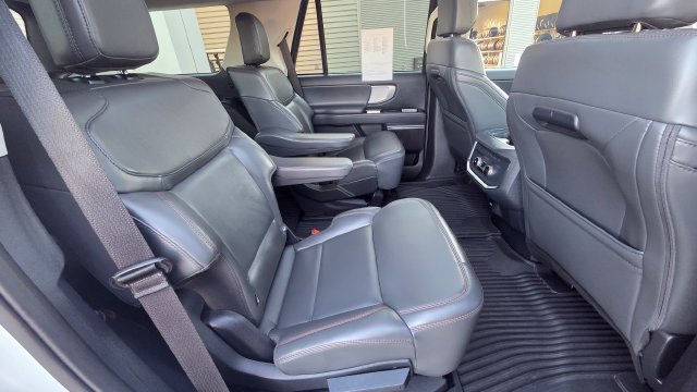 Certified 2025 Ford Expedition Active AWD/4WD image 28