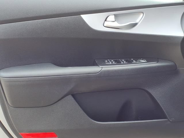 Used 2024 Kia Forte LXS w/ LXS Technology Package FWD image 9
