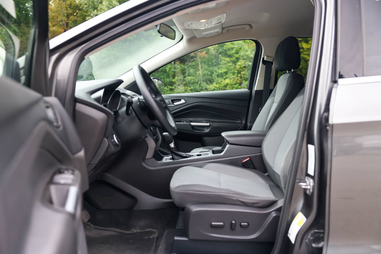 Certified 2017 Ford Escape SE AWD/4WD image 16