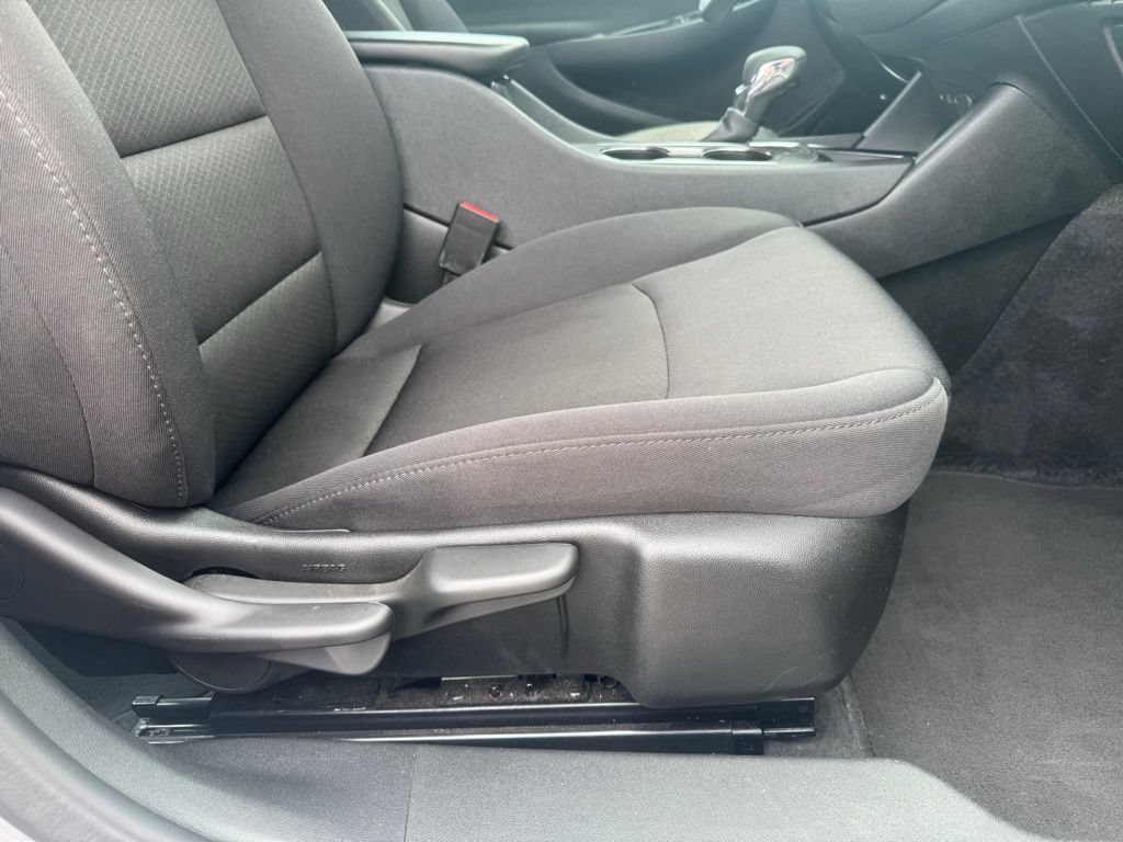 Used 2025 Chevrolet Malibu LT FWD image 17