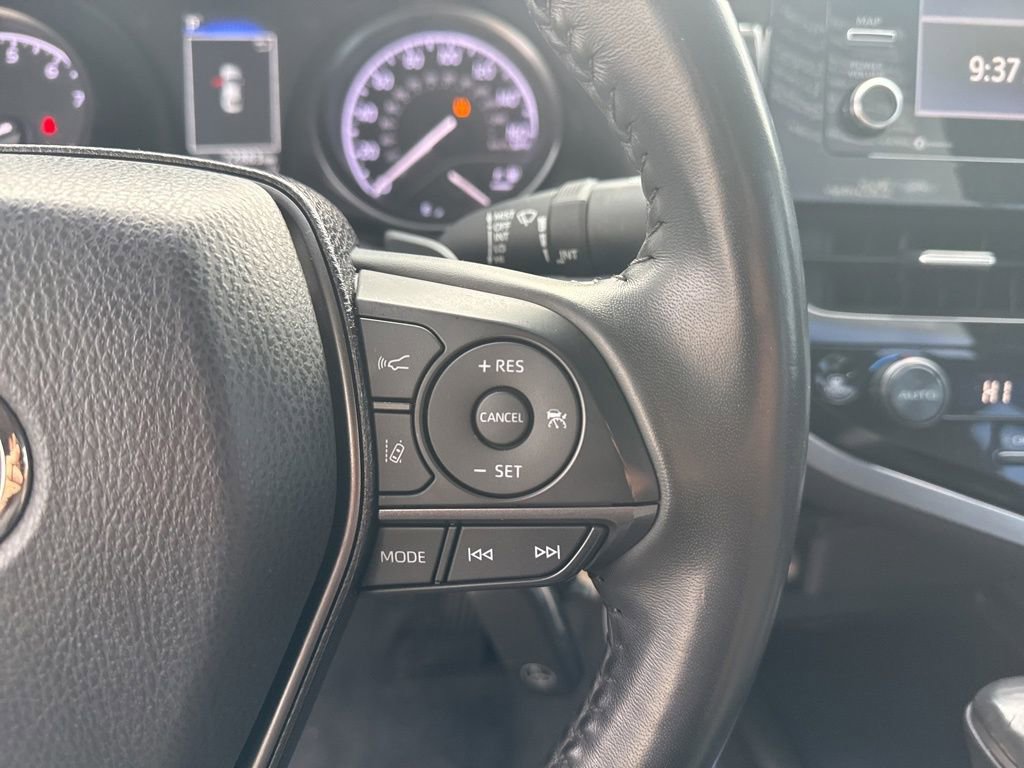 Used 2022 Toyota Camry SE image 17