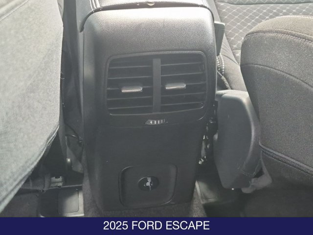 Certified 2025 Ford Escape Active FWD image 17