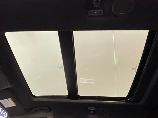 Certified 2020 Ford Explorer Platinum w/ Premium Technology Package image 22