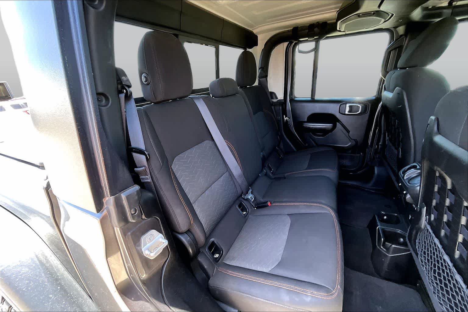 Used 2023 Jeep Gladiator Mojave w/ Trailer Tow Package AWD/4WD image 18