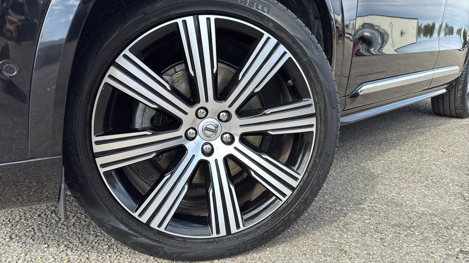 Used 2022 Volvo XC90 T6 Inscription w/ Lounge Package image 6