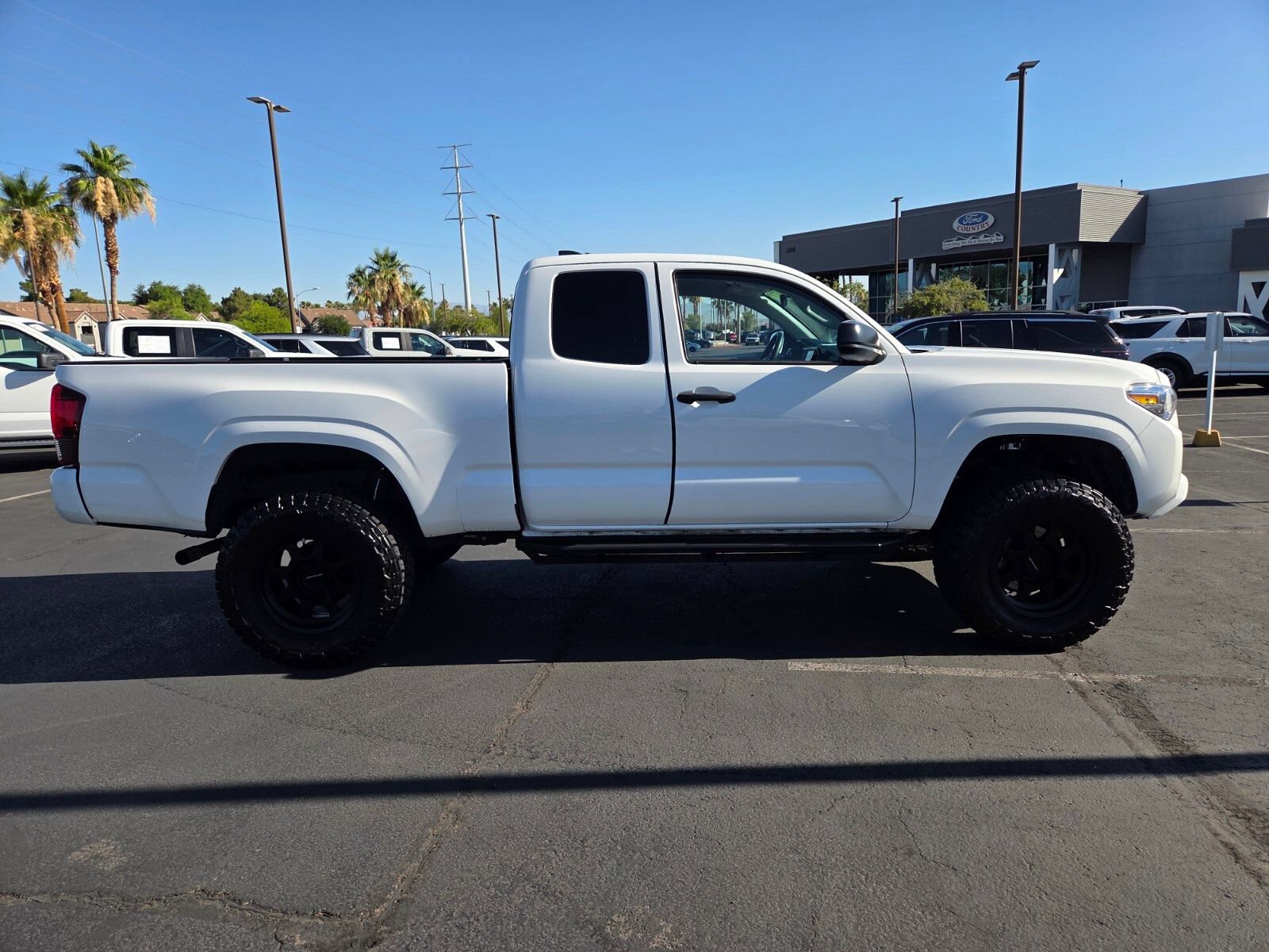 Used 2022 Toyota Tacoma SR RWD image 7