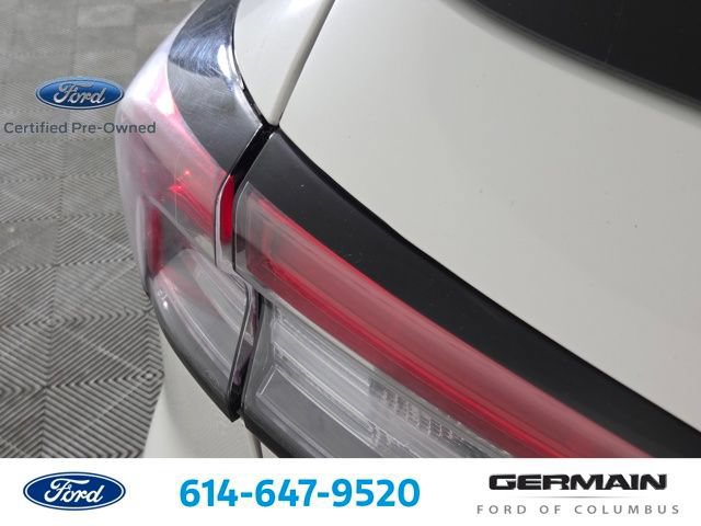 Certified 2022 Ford Escape Titanium w/ Class II Trailer Tow Package AWD/4WD image 15
