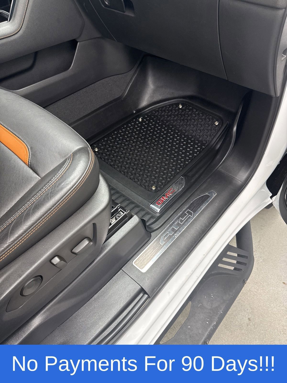 Used 2022 GMC Sierra 1500 AT4 w/ Technology Package AWD/4WD image 30