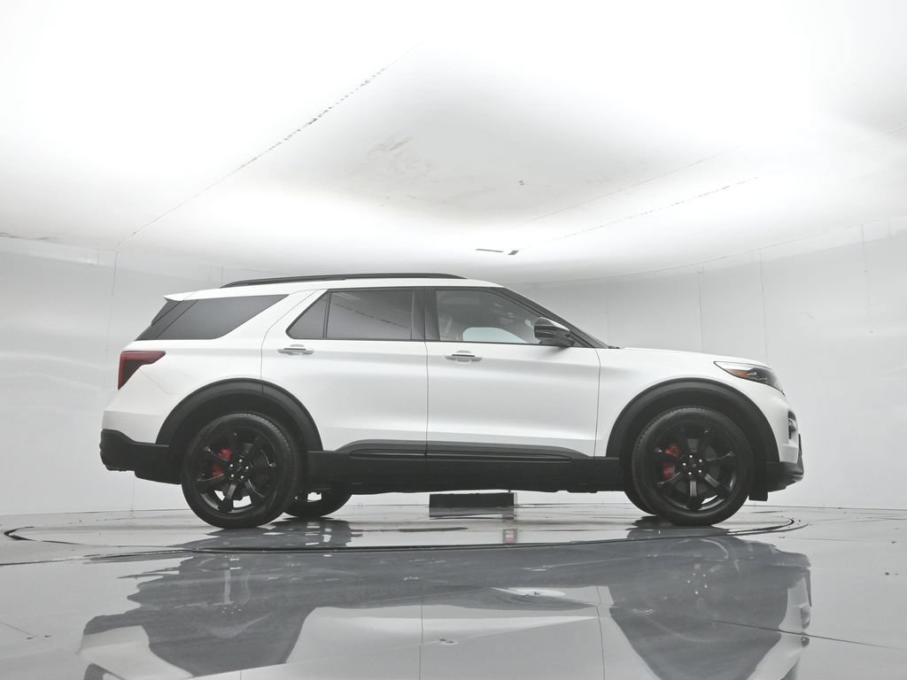 Certified 2024 Ford Explorer ST w/ Equipment Group 401A AWD/4WD image 54
