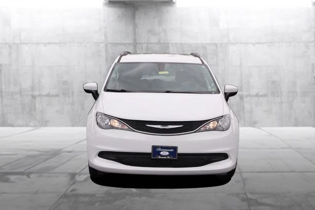 Used 2021 Chrysler Voyager Lxi FWD image 4