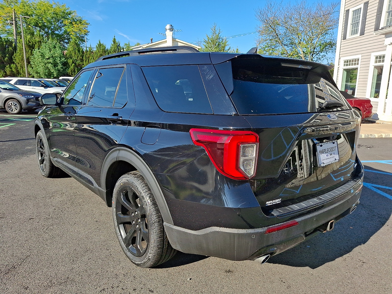 Certified 2023 Ford Explorer ST-Line w/ Class IV Trailer Tow Package AWD/4WD image 7