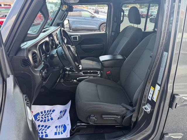 Used 2018 Jeep Wrangler Unlimited Sport S AWD/4WD image 11
