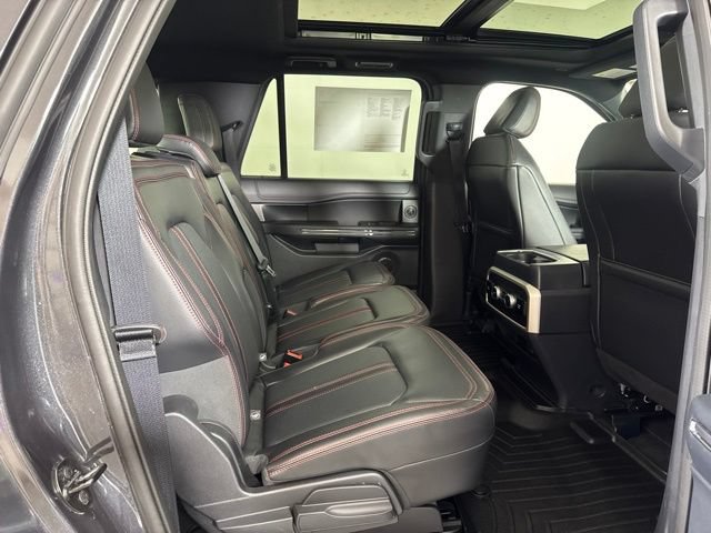 Certified 2022 Ford Expedition Max Limited AWD/4WD image 5