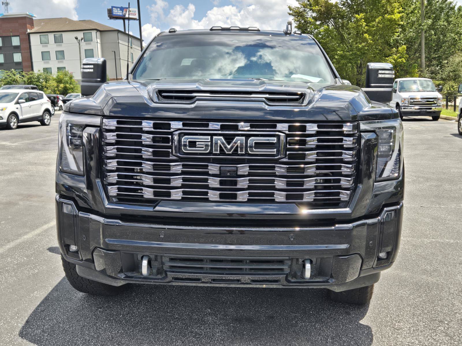 Used 2026 GMC Sierra 2500 Denali Ultimate AWD/4WD image 2