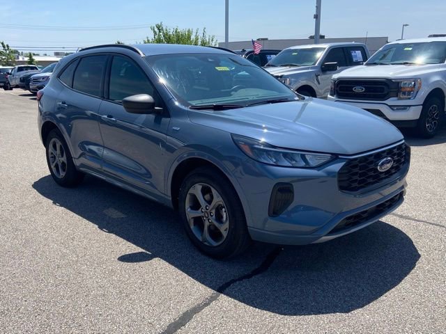 Certified 2024 Ford Escape ST-Line w/ Tech Pack #1 AWD/4WD image 2