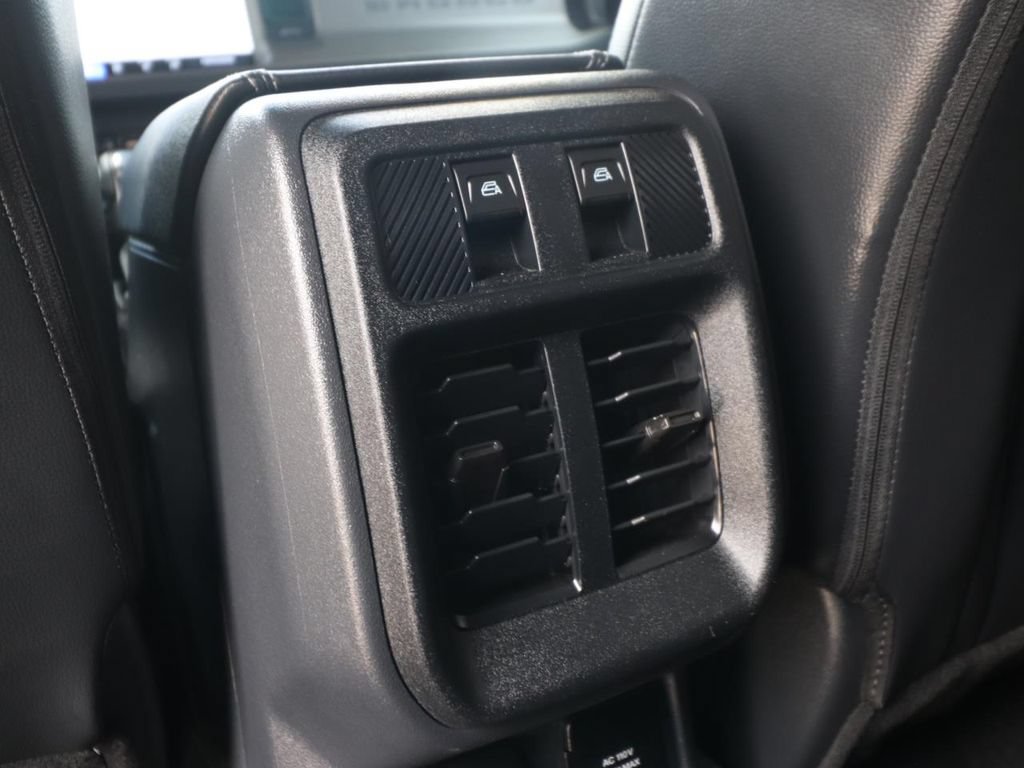 Certified 2025 Ford Bronco Outer Banks w/ Sasquatch Package AWD/4WD image 12