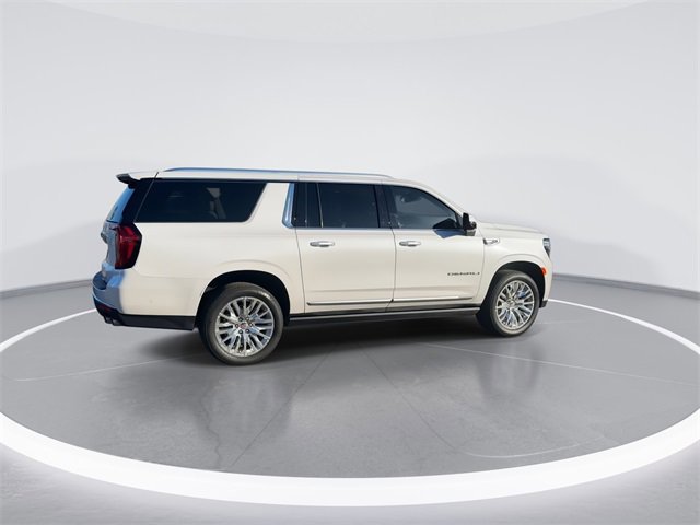 Used 2024 GMC Yukon XL Denali w/ Advanced Technology Package image 6