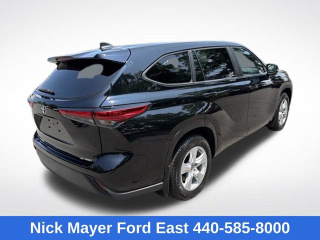 Used 2023 Toyota Highlander LE AWD/4WD image 8