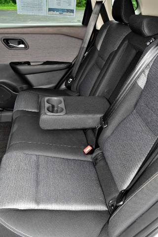 Used 2023 Nissan Rogue SV AWD/4WD image 27