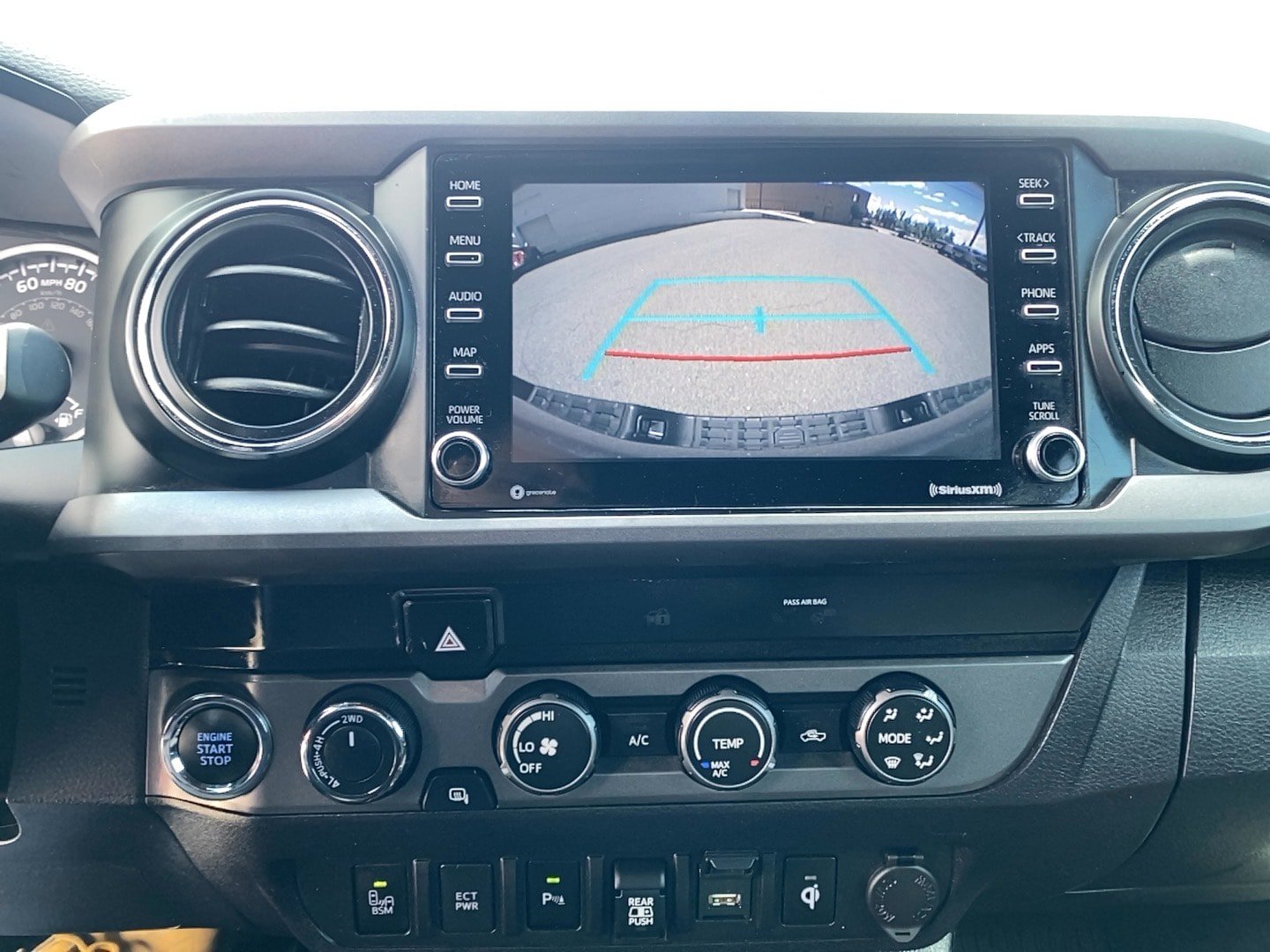 Used 2020 Toyota Tacoma TRD Sport w/ Technology Package AWD/4WD image 16