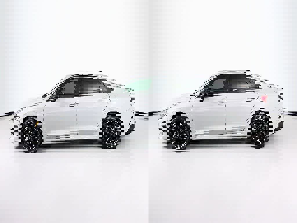 Used 2022 Kia K5 GT-Line w/ GT-Line FWD Premium Package image 2