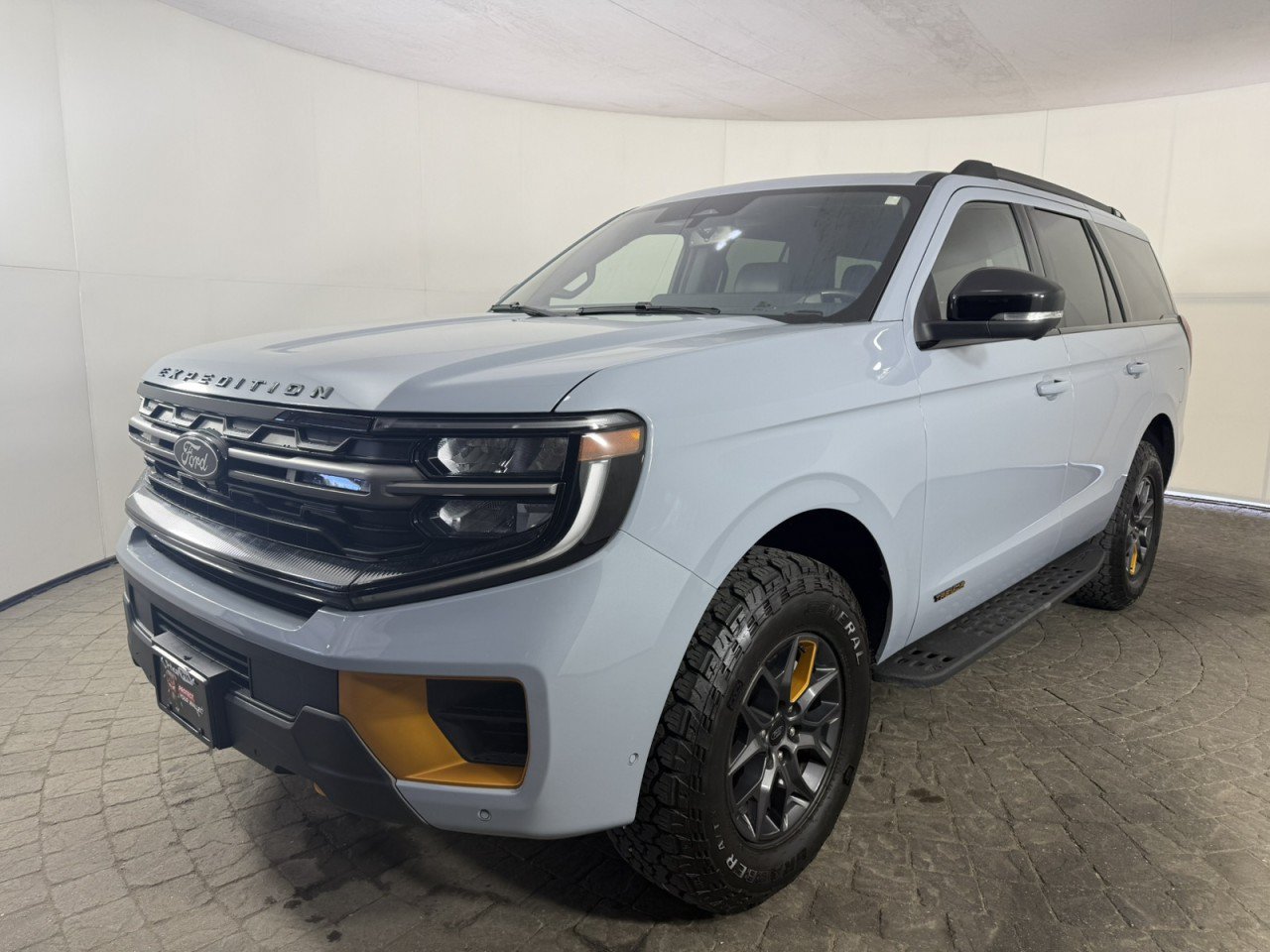 Certified 2025 Ford Expedition Tremor AWD/4WD image 3