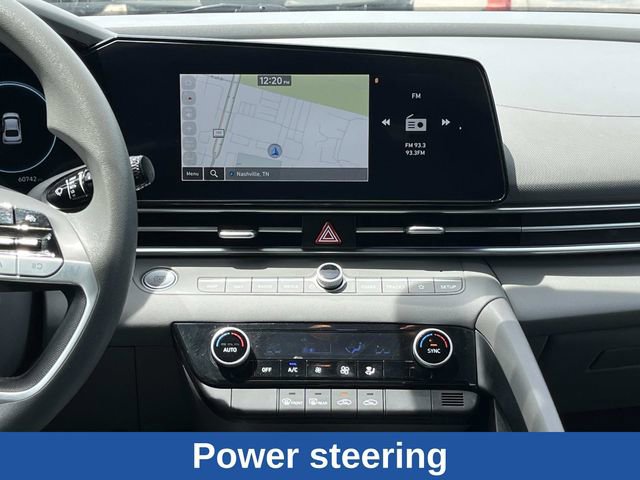 Used 2024 Hyundai Elantra SEL FWD image 17