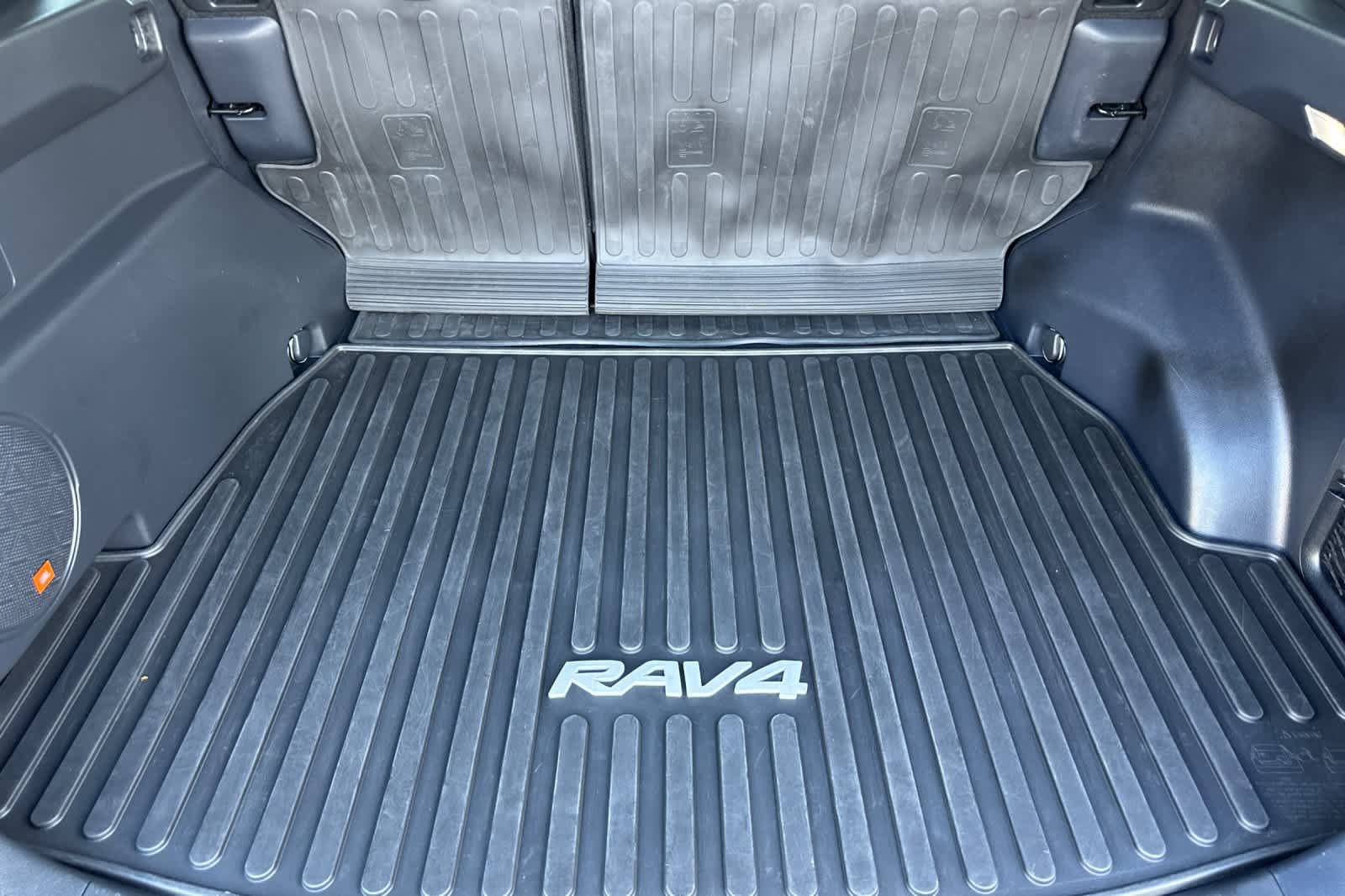 Used 2024 Toyota RAV4 XSE w/ Advanced Technology Package AWD/4WD image 15
