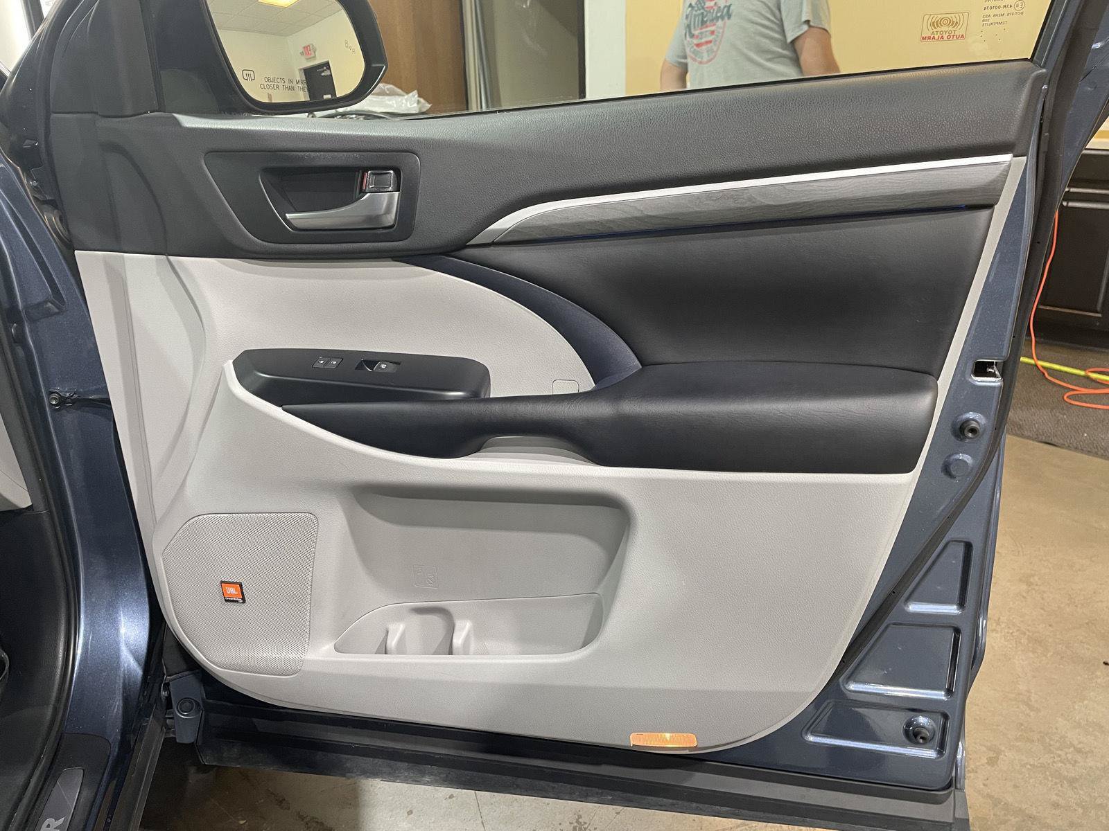 Used 2019 Toyota Highlander Limited AWD/4WD image 24