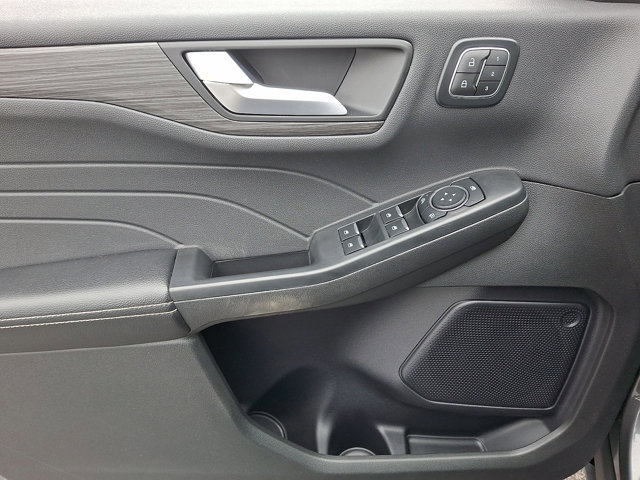 Certified 2024 Ford Escape Platinum AWD/4WD image 13