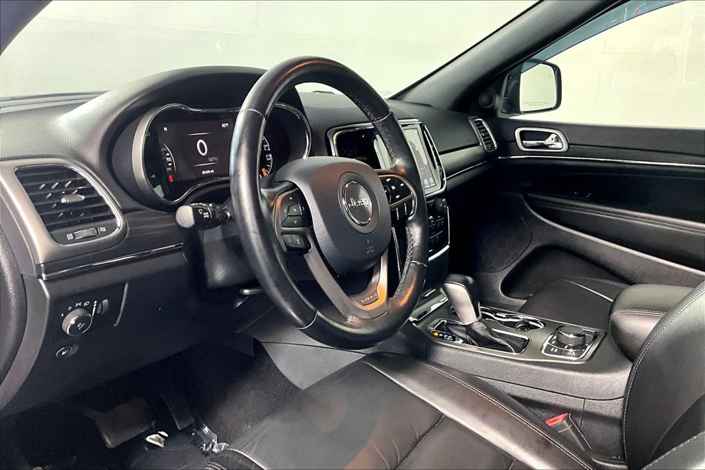 Used 2020 Jeep Grand Cherokee Limited AWD/4WD image 13