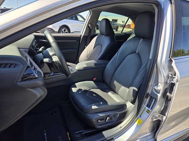Used 2024 Toyota Camry XSE FWD image 9