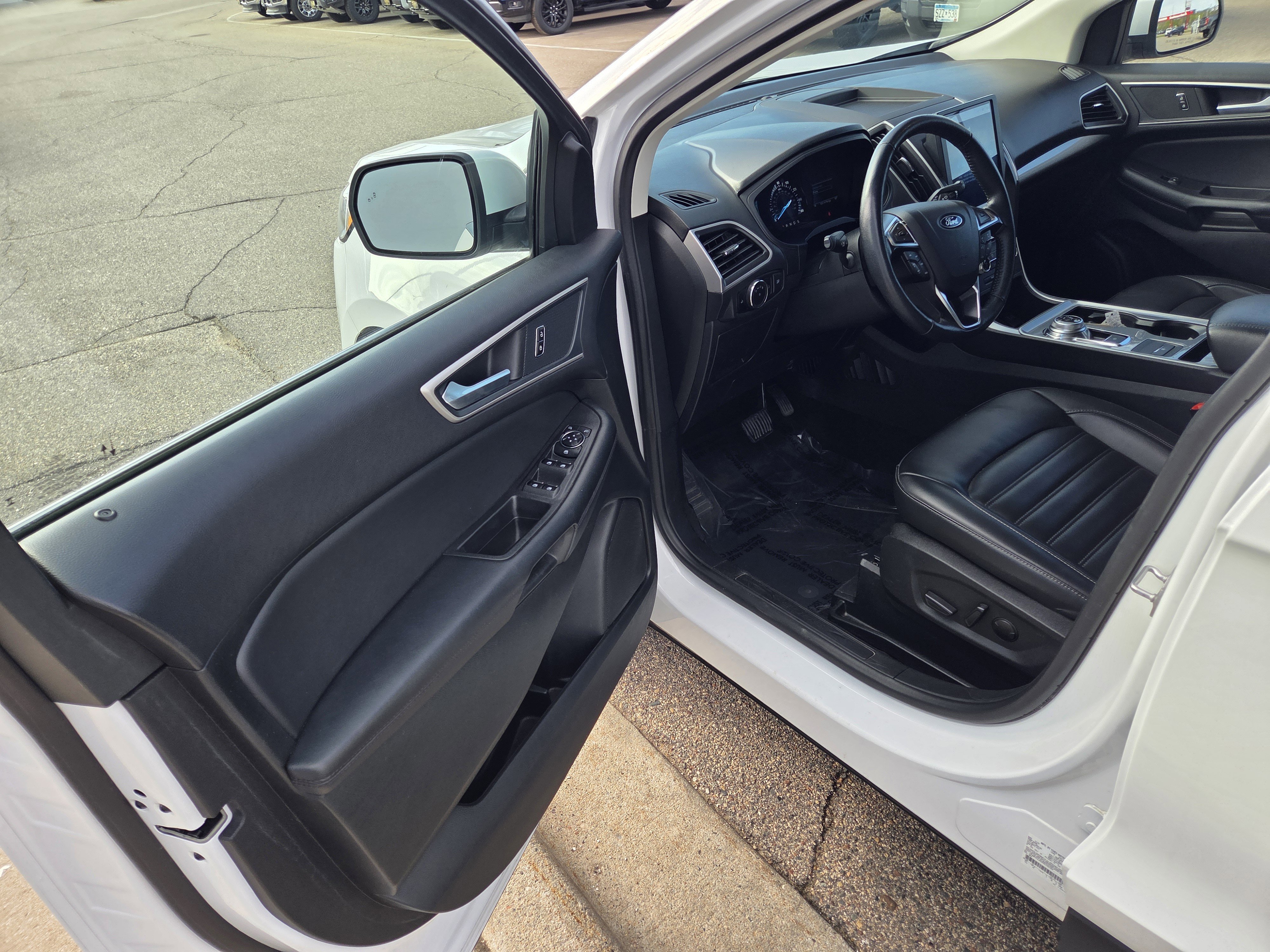Certified 2024 Ford Edge SEL AWD/4WD image 11