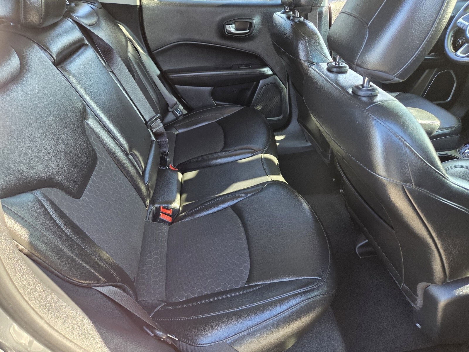 Used 2020 Jeep Compass Latitude image 14