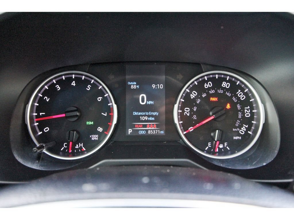 Used 2021 Toyota RAV4 XLE Premium FWD image 15