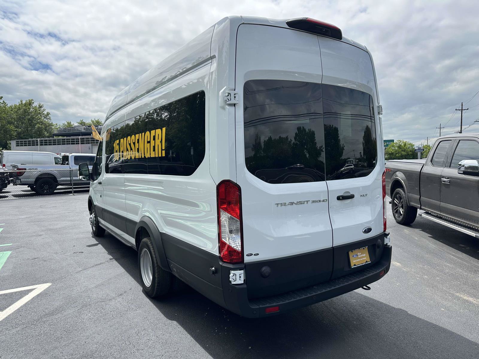 Certified 2024 Ford Transit 350 XLT RWD image 4