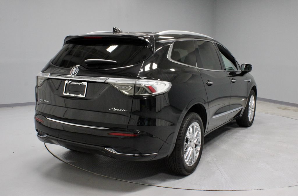 Used 2023 Buick Enclave Avenir w/ Avenir Technology Package AWD/4WD image 12