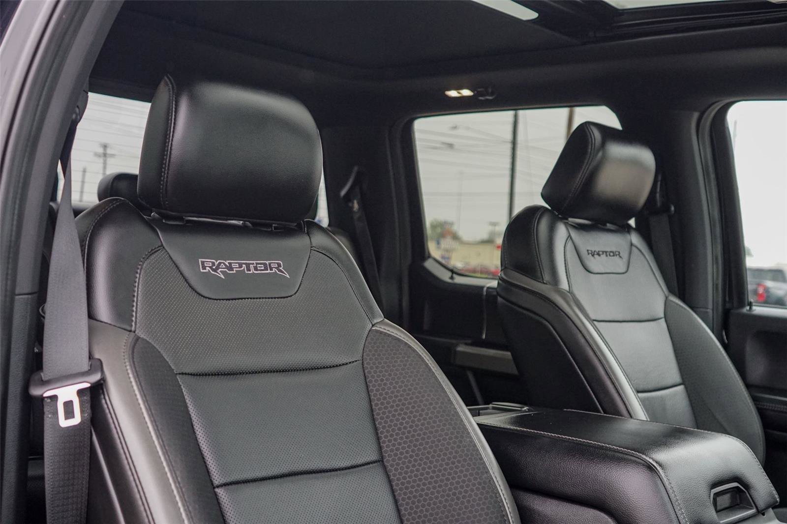 Certified 2019 Ford F150 Raptor w/ Equipment Group 802A Luxury AWD/4WD image 32