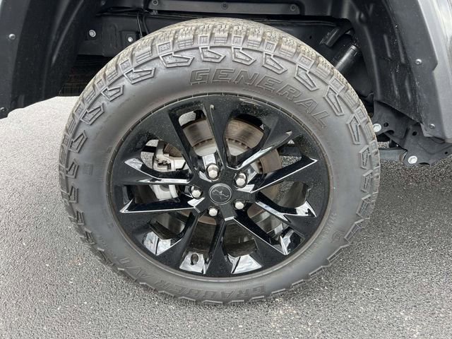 Used 2025 Jeep Gladiator Sport AWD/4WD image 11