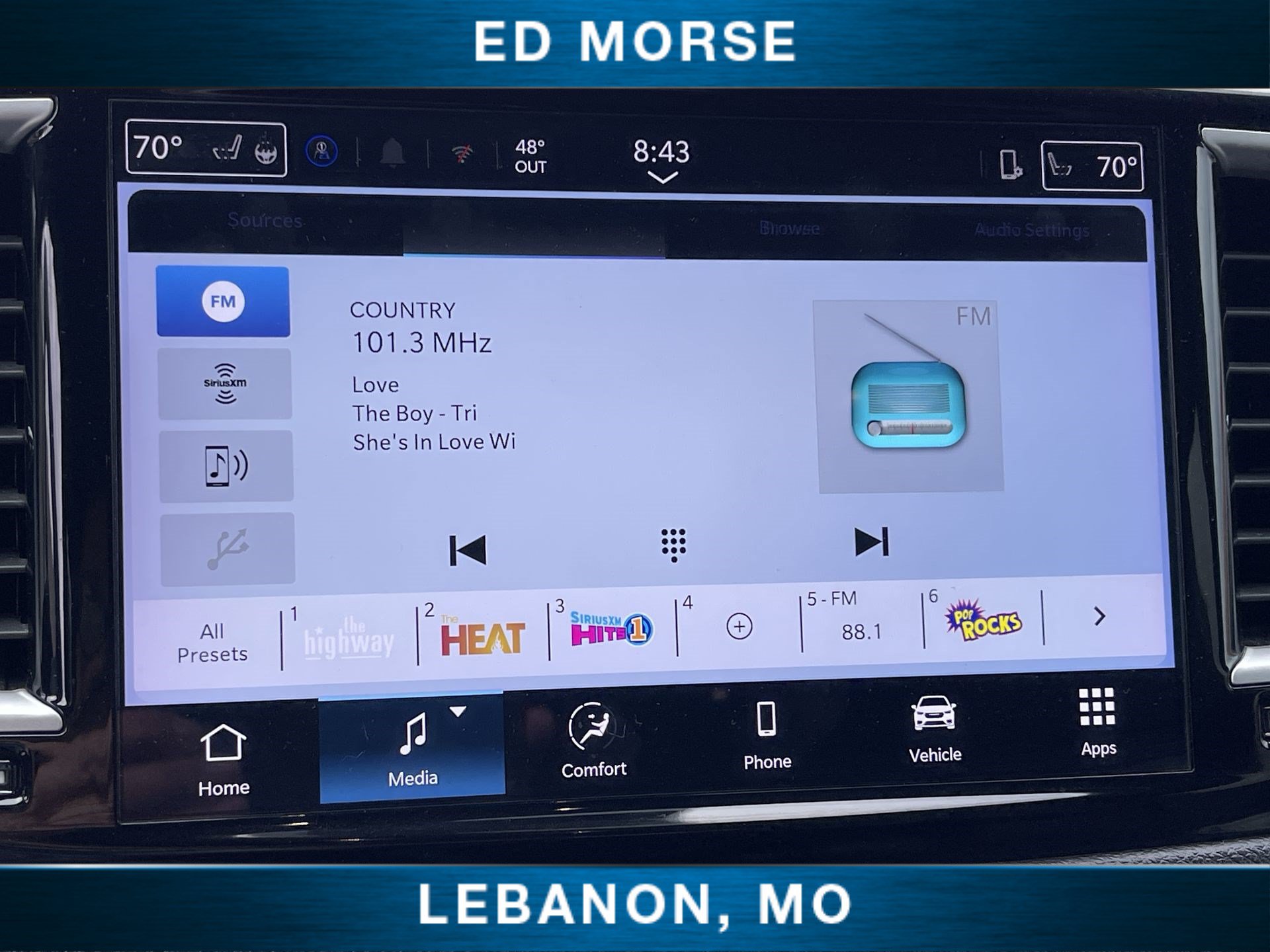 Used 2025 Chrysler Pacifica Select FWD image 13